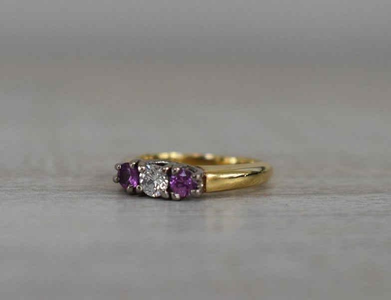Pink Sapphire (0.44 carat) and Diamonds Ring - Yellow Gold Carousel 1