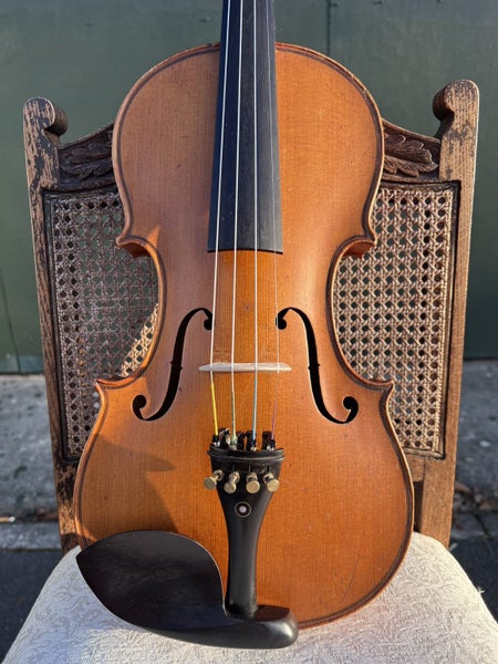 Antique Vuillaume A Paris 4/4 violin France Rue Croix des Petits Champsis 46 Carousel 1