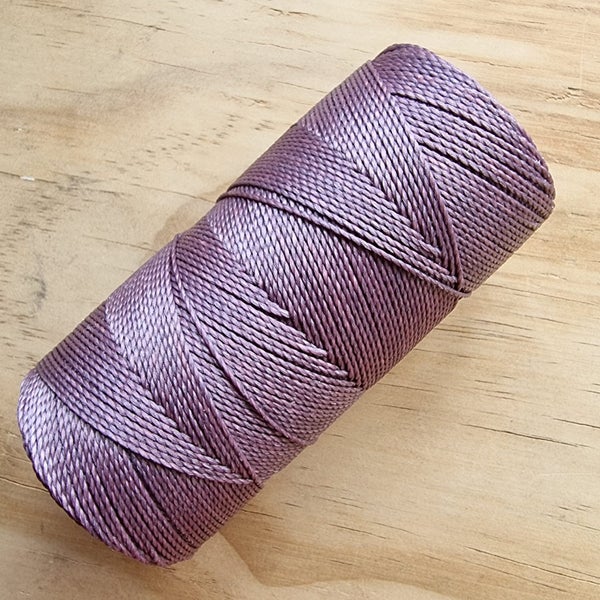 Lilac Dreamz Cor#287 1mm Linhasita 170metre roll 100% waxed macrame cord Carousel 1