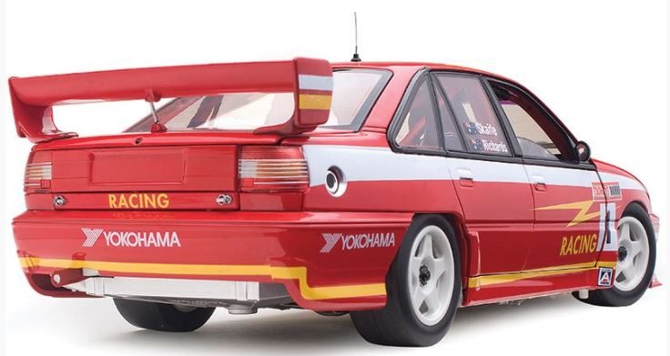 HOLDEN VP COMMODORE 1993 BATHURST 2ND PLACE 1:18 MODEL Carousel 2