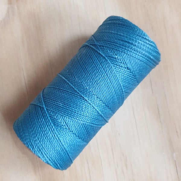 Aqua Cor#229 1mm Linhasita 170metre roll 100% waxed macrame cord Carousel 1