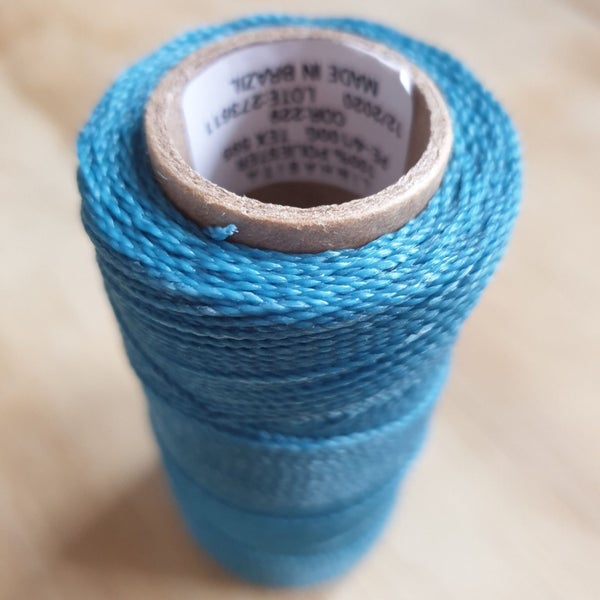 Aqua Cor#229 1mm Linhasita 170metre roll 100% waxed macrame cord Carousel 2