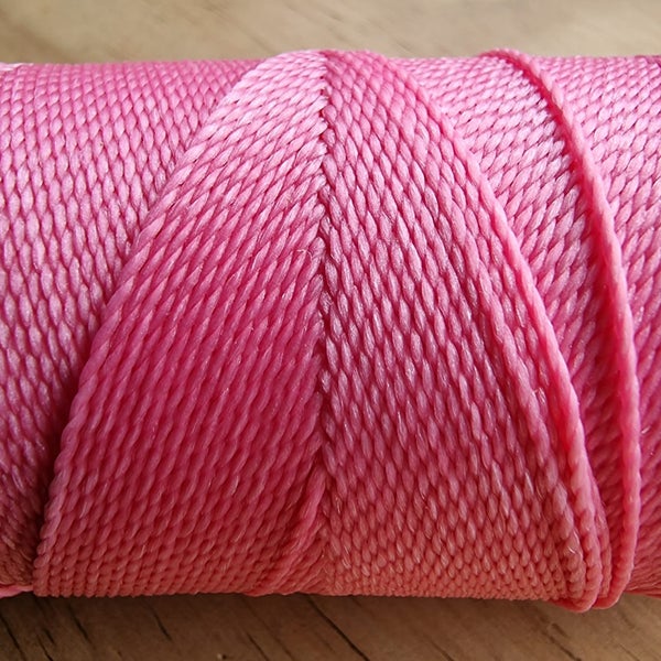 Lollipop Pink Cor#237 1mm Linhasita 170metre roll 100% waxed macrame cord Carousel 3