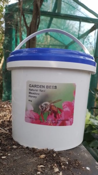 5.5 Kg Bucket Meadow Honey Carousel 1