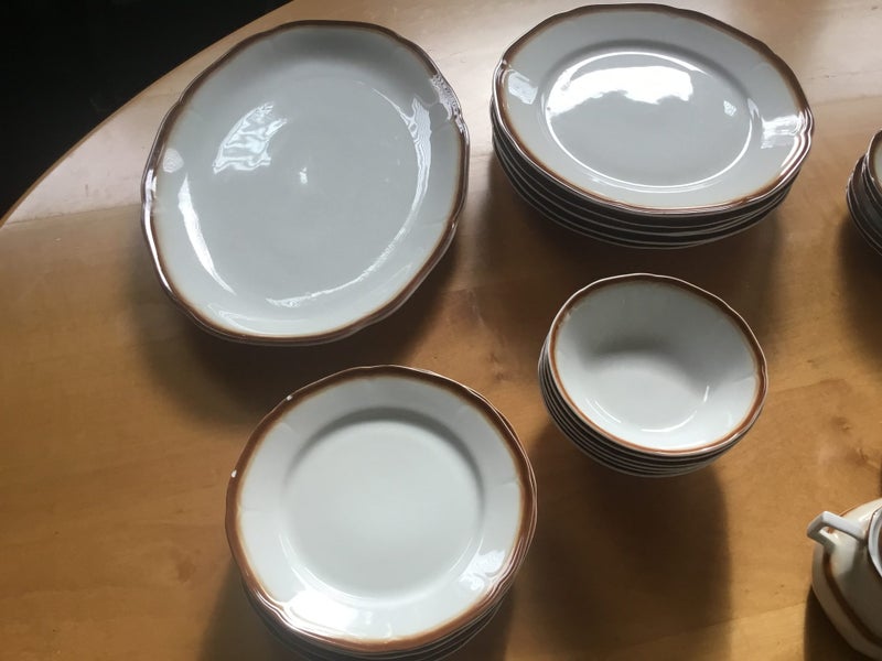 Lovely Bareuther Waldsassan Bauaria Germany Dinner Set 193 Carousel 1