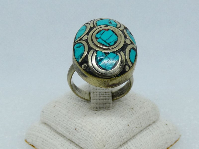 Handmade and Traditional, Nepalese Ring Carousel 1