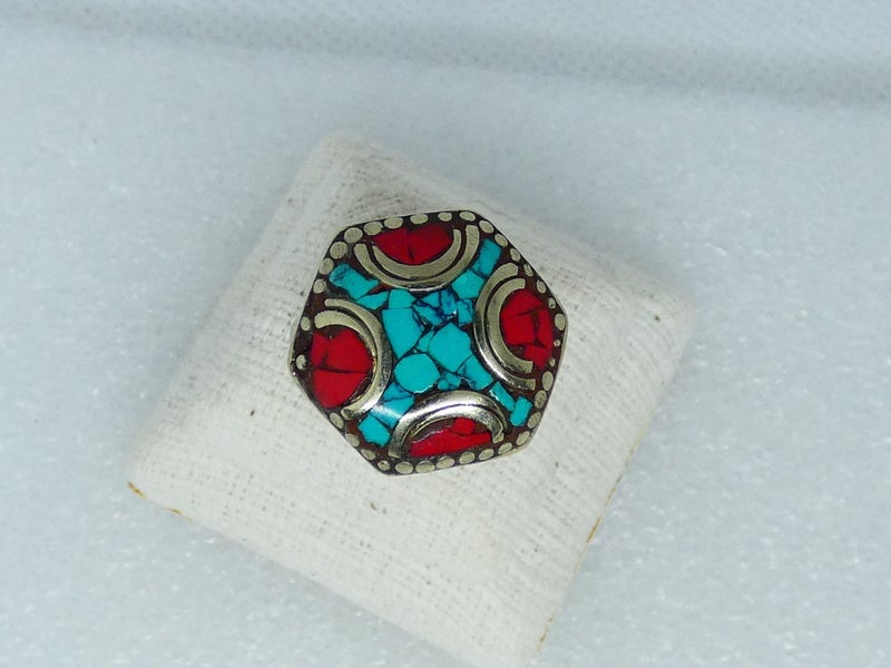 Handmade and Traditional, Nepalese Ring Carousel 2