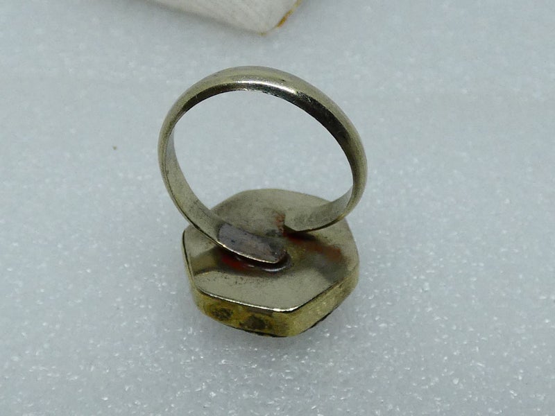 Handmade and Traditional, Nepalese Ring Carousel 5