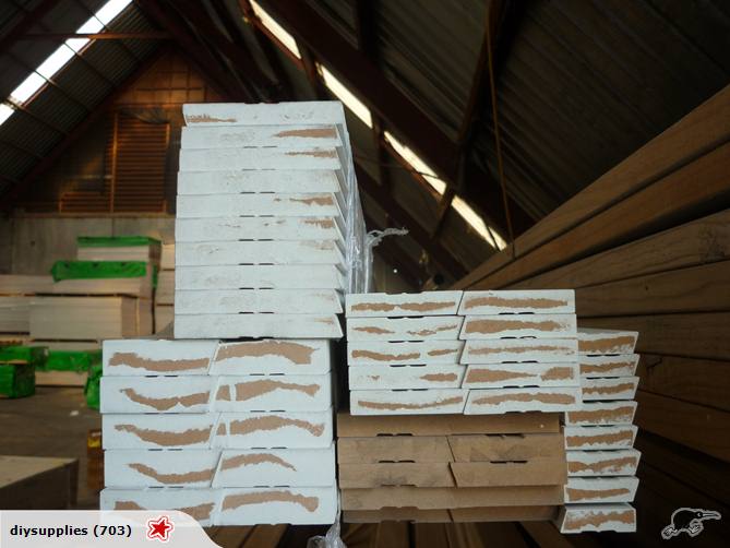 Skirting MDF 85 x 18, 5.400m lengths Pre-Primed Architrave Carousel 1