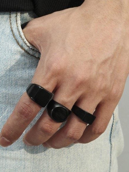 Men's Titanium Gun-Metal Black Square Signet Ring - LOW RESERVE!62941442964609112