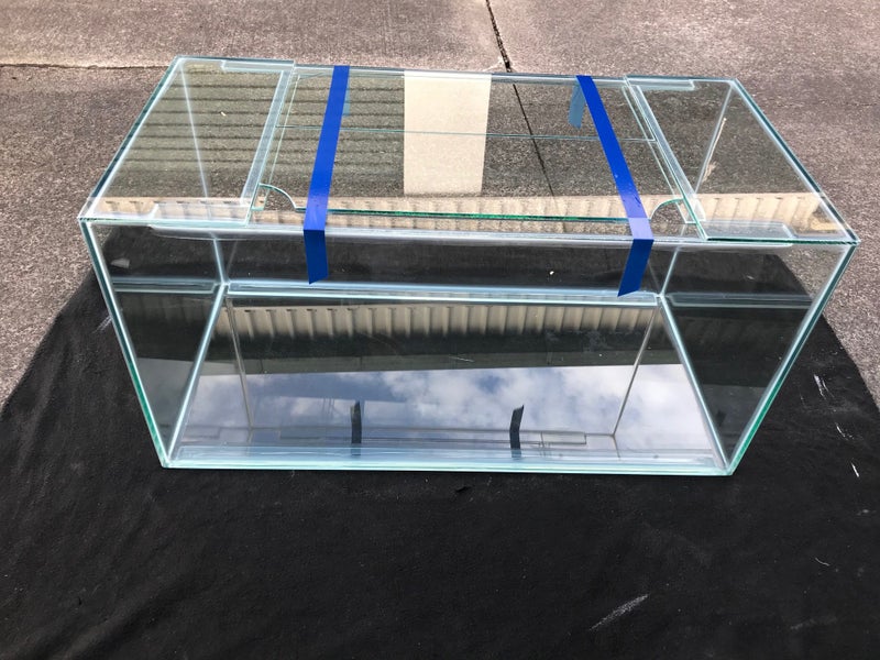 Fish tank 3 foot Carousel 1