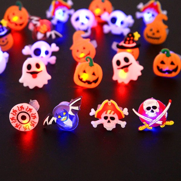 10pcs Random Color Halloween LED Ring Birthday Favor Glowing Cartoon Carousel 2