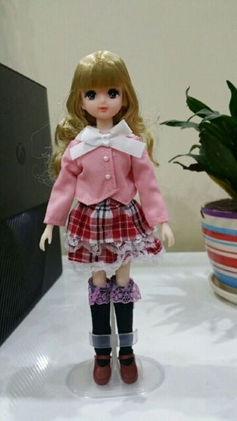 Barbie Doll Stand i2107TP0 Carousel 8