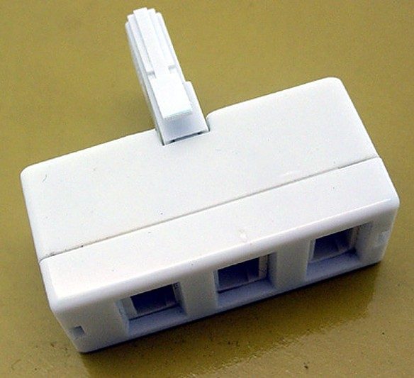 Telephone Triple Adaptor - BT Plug M-FFF Carousel 1