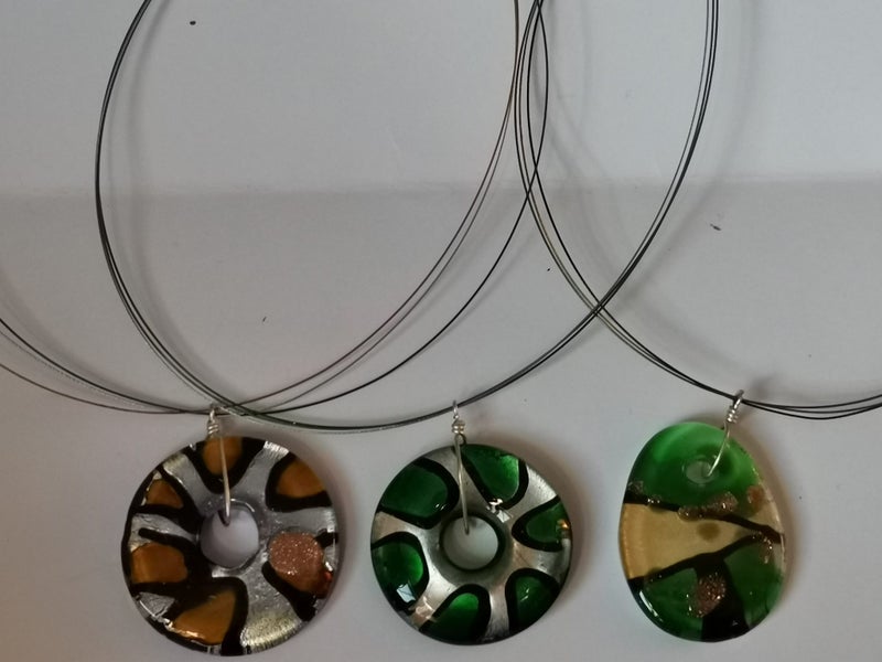 Glass pendant necklace round donut shaped clear green tan real gold silver oval Carousel 1