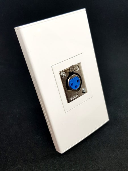 XLR Wallplate - 3 Pin Female - Single Carousel 1
