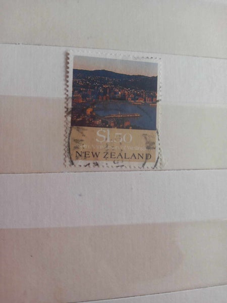 SCENES - $1.50 HARBOUR 1990 UNHINGED USED NZ Carousel 1