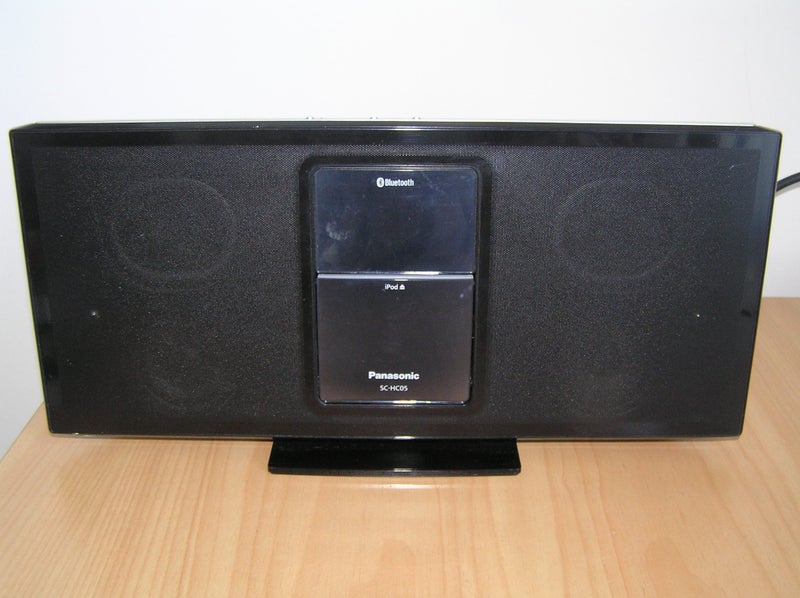 PANASONIC COMPACT IPOD WITH BLUETOOTH STEREO Carousel 1