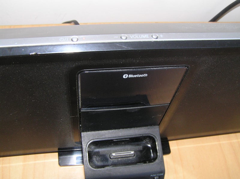 PANASONIC COMPACT IPOD WITH BLUETOOTH STEREO Carousel 3