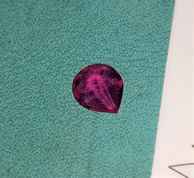 High Quality 1.6 Ct Pink Lab Created Sapphire Pear Cut Gemstone Carousel 4