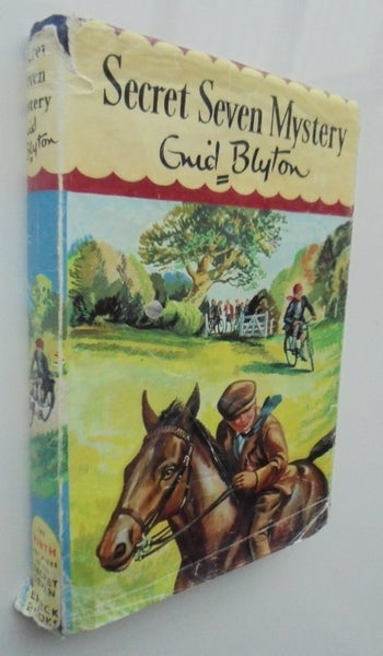 Secret Seven books by Enid Blyton. (6 1950's vintage hardbacks some First Ed) Carousel 2