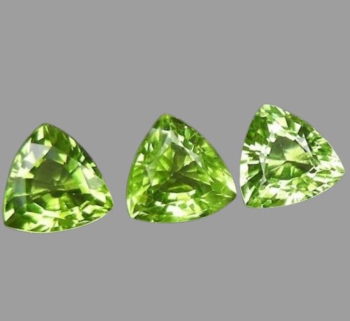 2.60CT SPLENDID TRILLION CUT 100% NATURAL BRILLIANT GREEN PERIDOT 3PCS Carousel 1