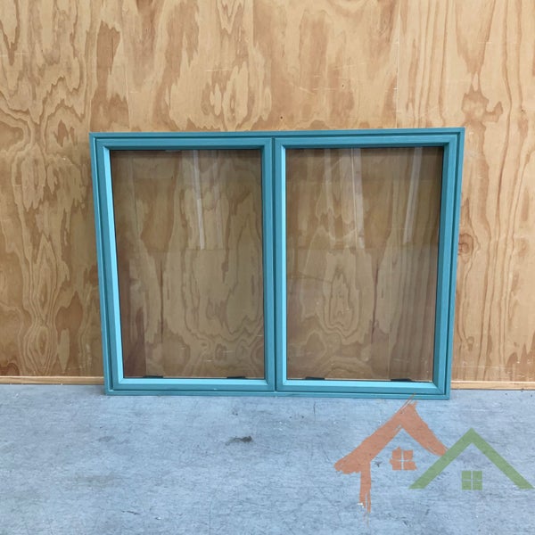 1600w x 1210h Green Window Carousel 1