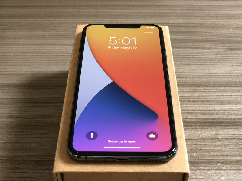 iPhone 11 Pro Max 256GB Midnight Green Carousel 2