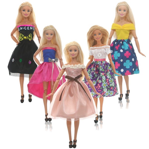 5 Barbie Doll Dress Clothes i2127YL0 Carousel 1