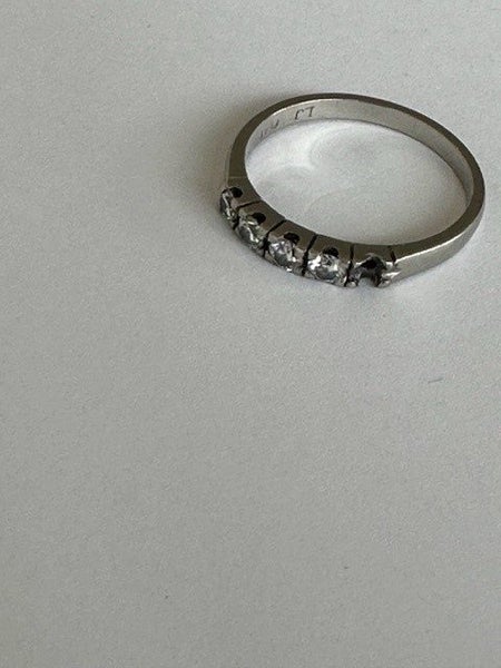 Platinum diamond ring Carousel 1