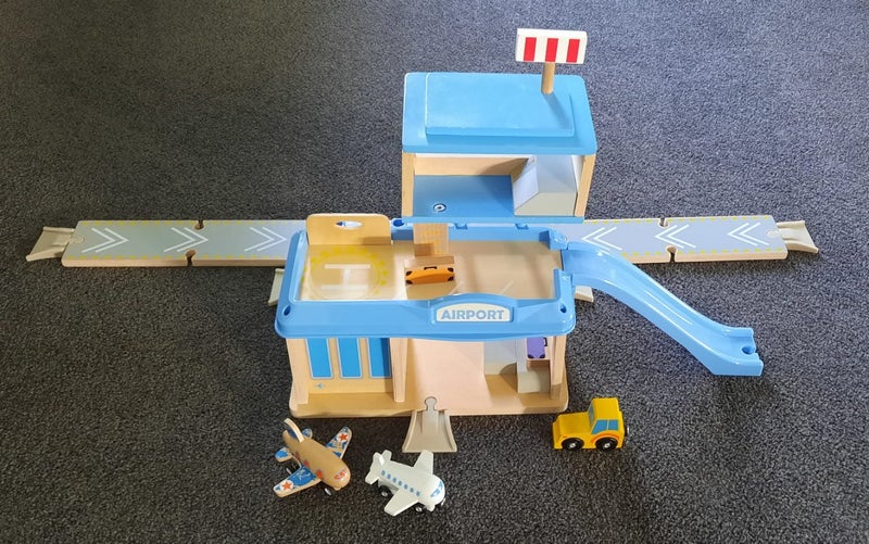 Wooden Airport ^ Carousel 1