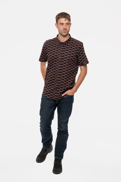 Queen Casual Shirt Logo Pattern Repeat Band Logo new Official Mens Black Carousel 1