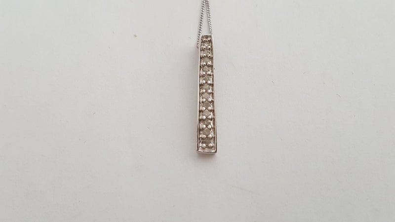 Gorgeous 9ct White Gold 0.10 CT Diamond Necklace Carousel 1