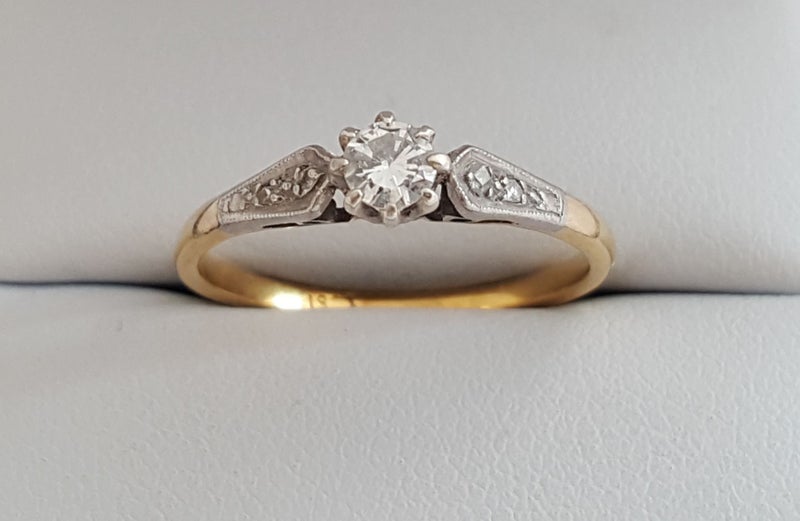 Beautiful Antique 18ct Gold And Platinum 0.20 CT Diamond Solitaire Ring Carousel 1