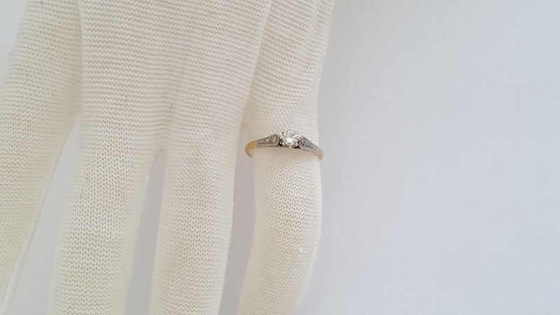 Beautiful Antique 18ct Gold And Platinum 0.20 CT Diamond Solitaire Ring Carousel 7