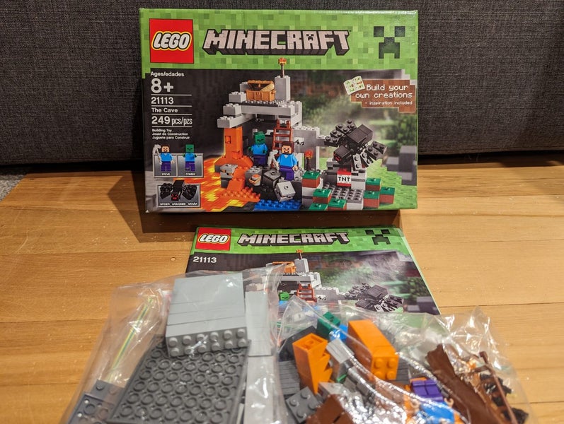 Lego Minecraft The Cave - Set No. 21113 Carousel 2
