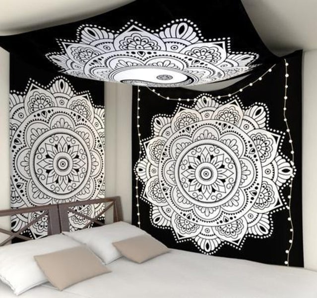 Wall Hanging Blanket L 3027830 Carousel 1