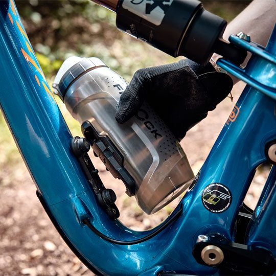 Fidlock Twist 590ml Bottle and Base Carousel 2