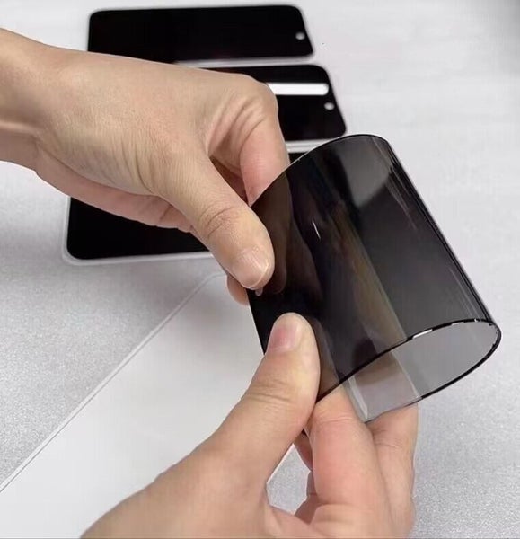 Anti Peep Spy Privacy Tempered Glass iPhone 15 Screen Protector for iPhone 15 Carousel 3