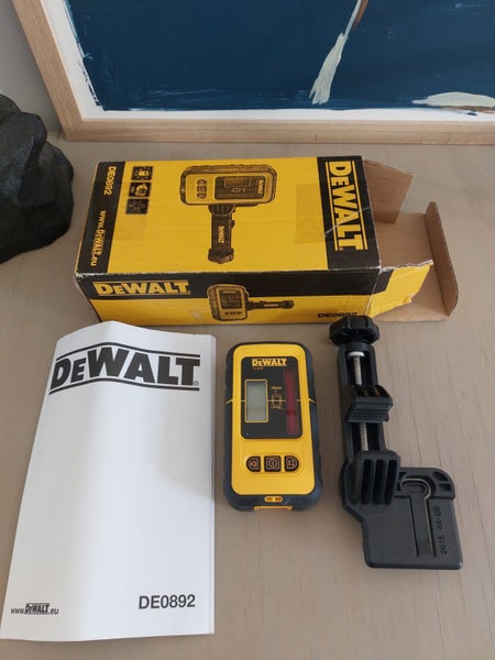 DeWALT 360 Degree&Vertical Line Laser + Line Laser Detector Carousel 2