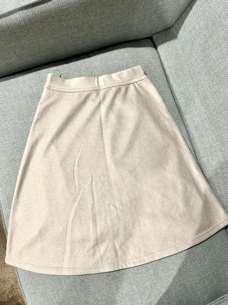 Gorgeous A-line Polar Fleece Skirt - Size 6-8 Carousel 1