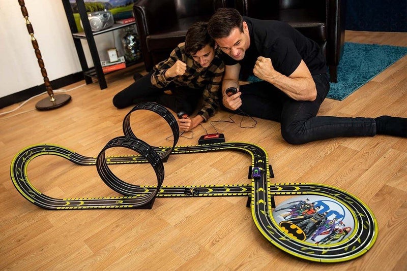 Scalextric G1177 Micro Batman vs Joker The Race For Gotham City - Battery Pow... Carousel 2