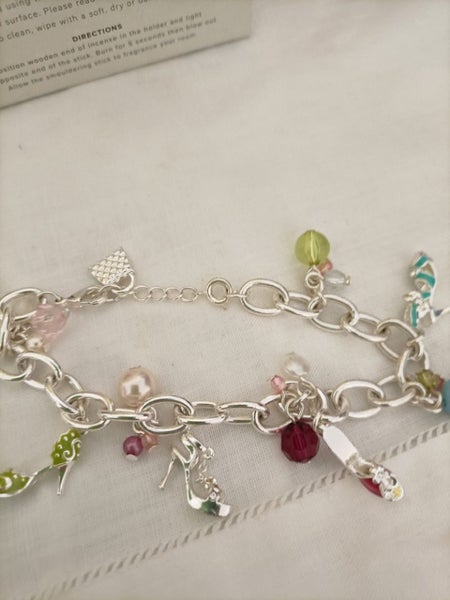 dainty braclet Carousel 2