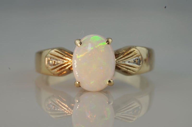 Exceptional 9ct Genuine Opal & Diamond Ring Carousel 2