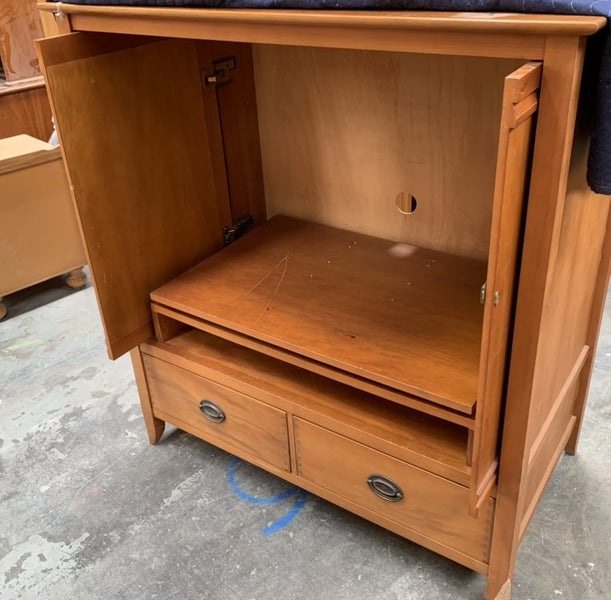 Absolutely beautiful Rose & Heather storage cabinet Carousel 2
