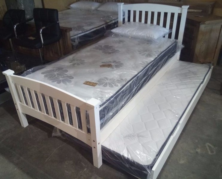 KING SINGLE WHITE SLAT BED 100% SOLID PINE+REVERSIBLE ROLLAWAY BED! Carousel 1