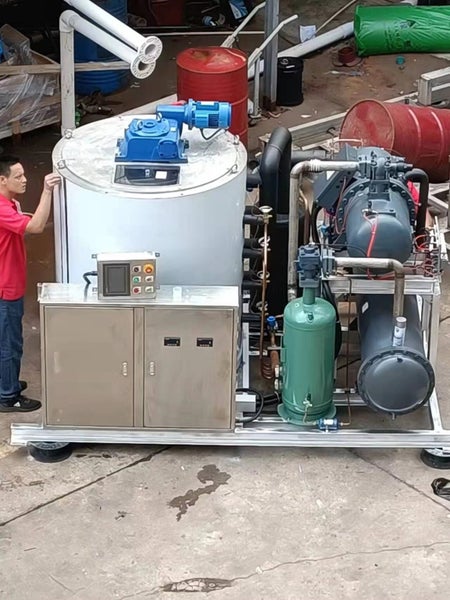 Seawater Flake Ice Machine 8 Tonne per day Carousel 2