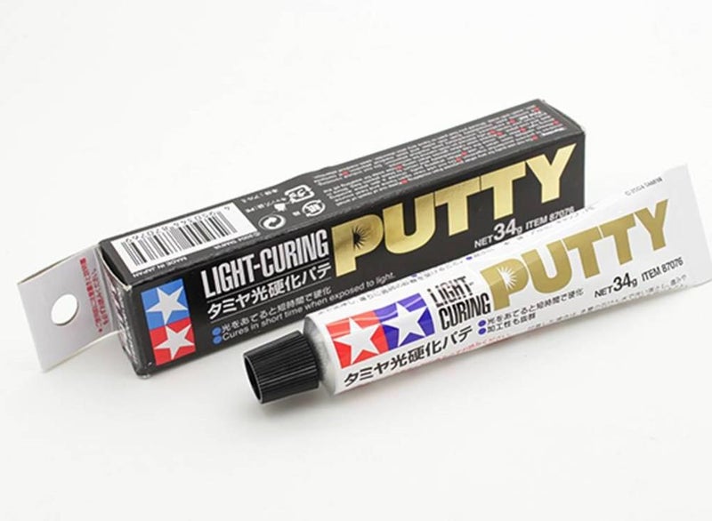 Tamiya 87076 LIGHT CURING PUTTY Carousel 1