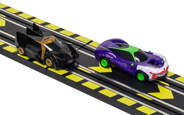 Scalextric G1155M Micro Set: Batman vs. Joker Carousel 3
