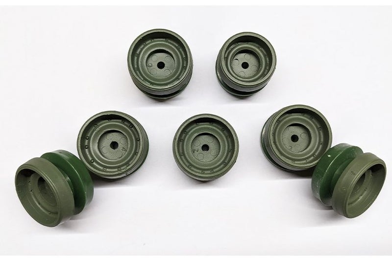 Heng Long 1/24 Scale RC Tank Plastic Wheels Carousel 1